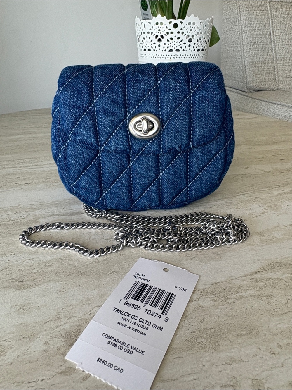 Coach Quilted Blue Denim Turnlock Cardcase with chain